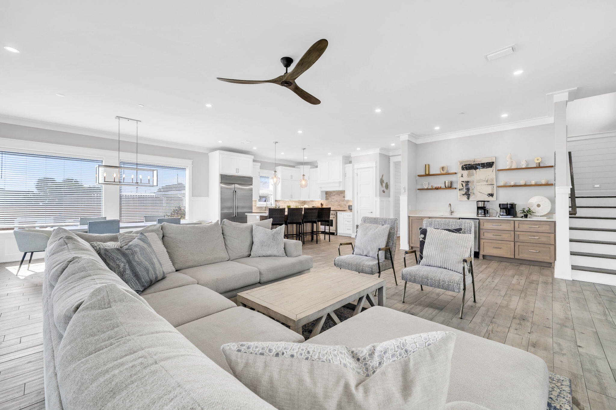 BID-A-WEE S/D - Residential