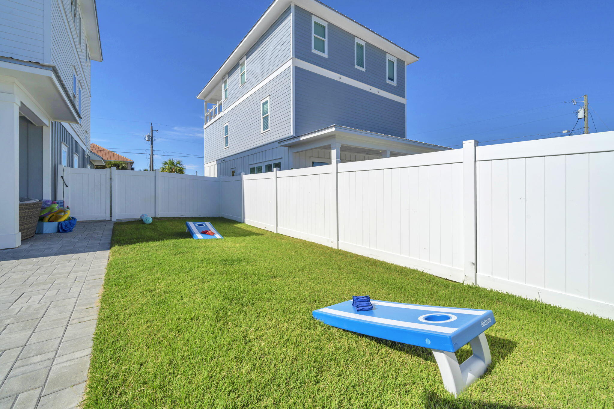 BID-A-WEE S/D - Residential