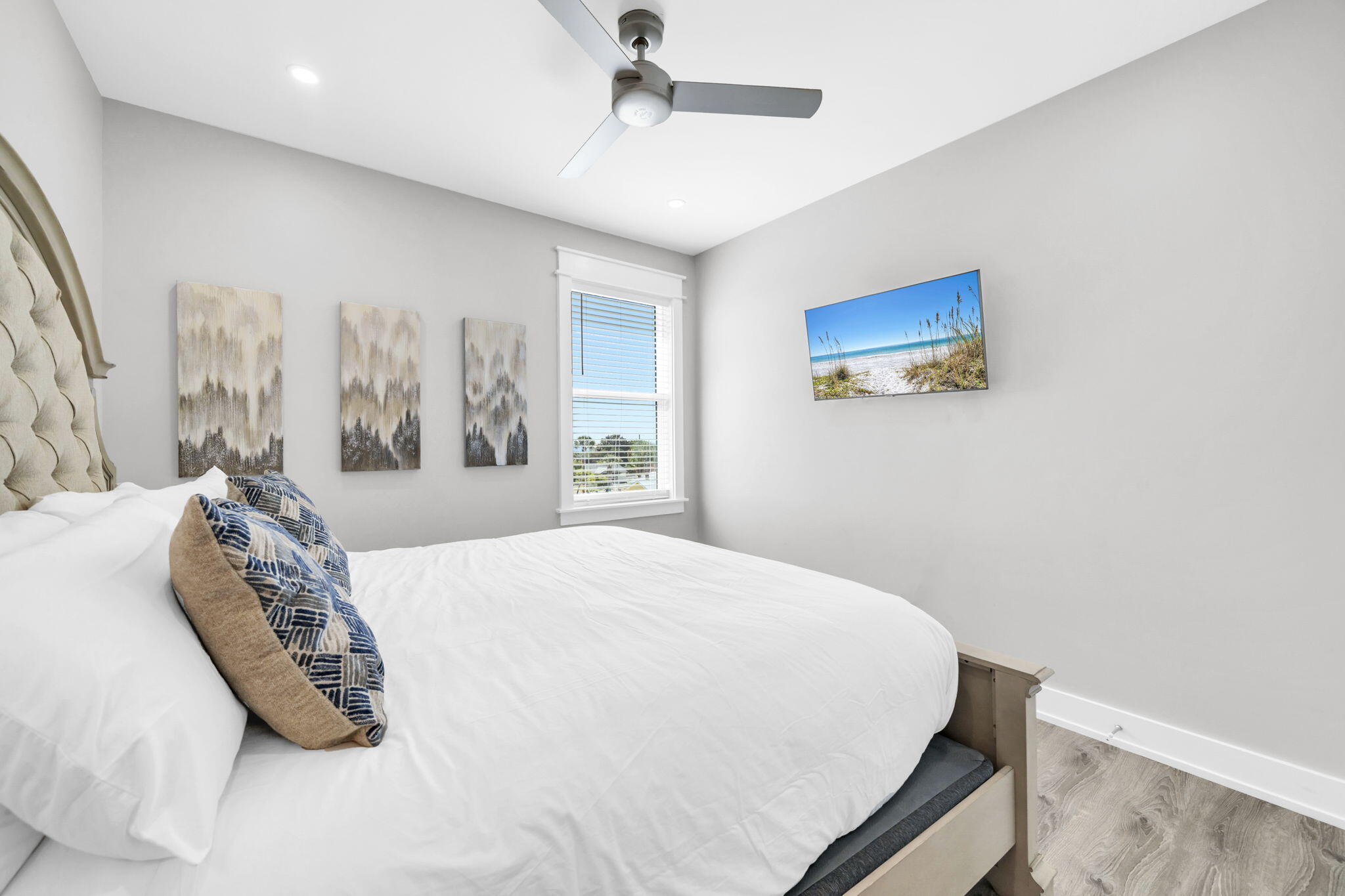 BID-A-WEE S/D - Residential