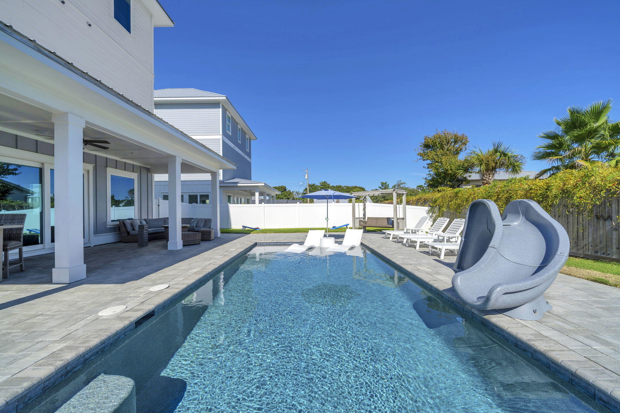 BID-A-WEE S/D - Residential