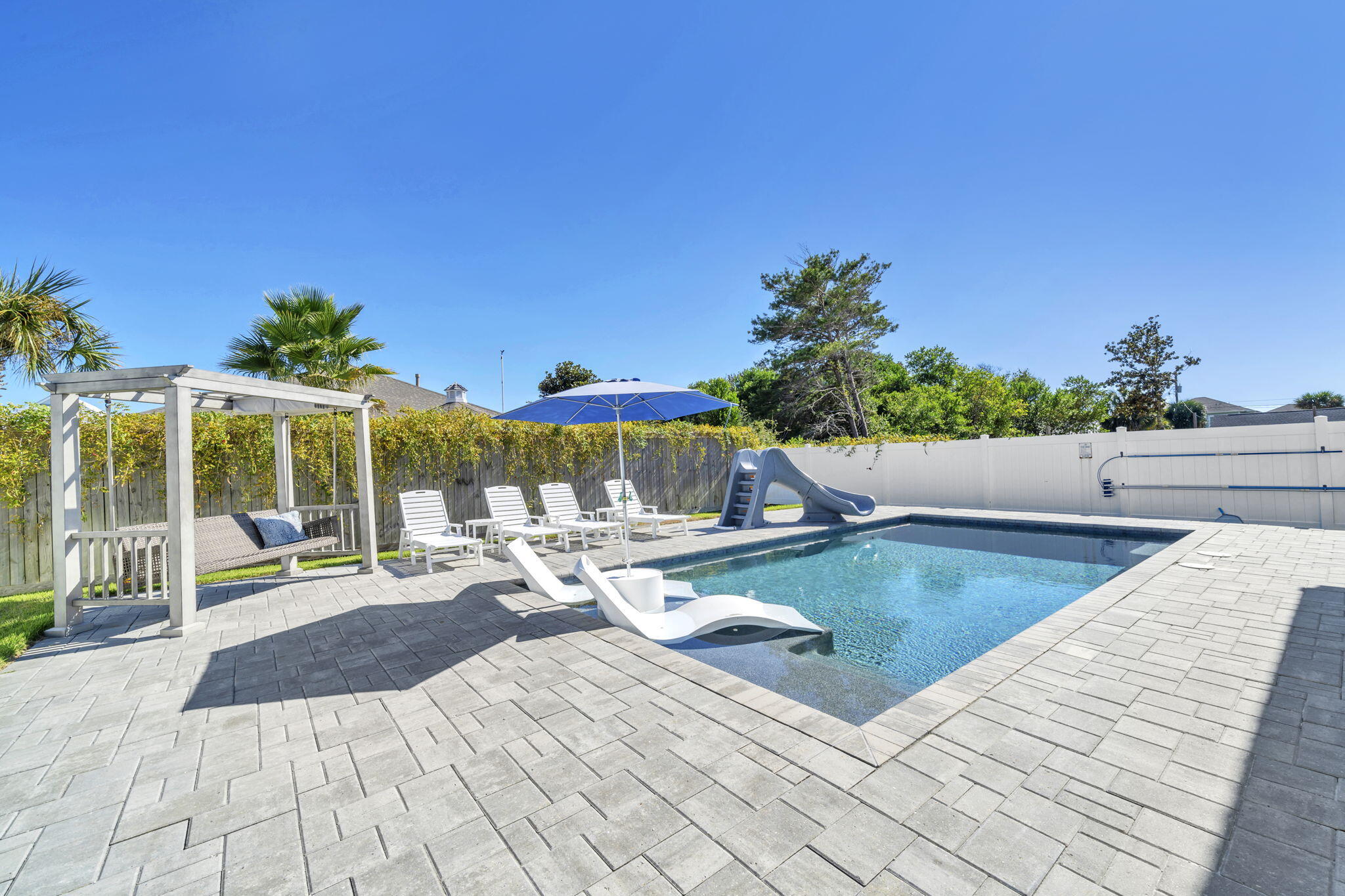 BID-A-WEE S/D - Residential