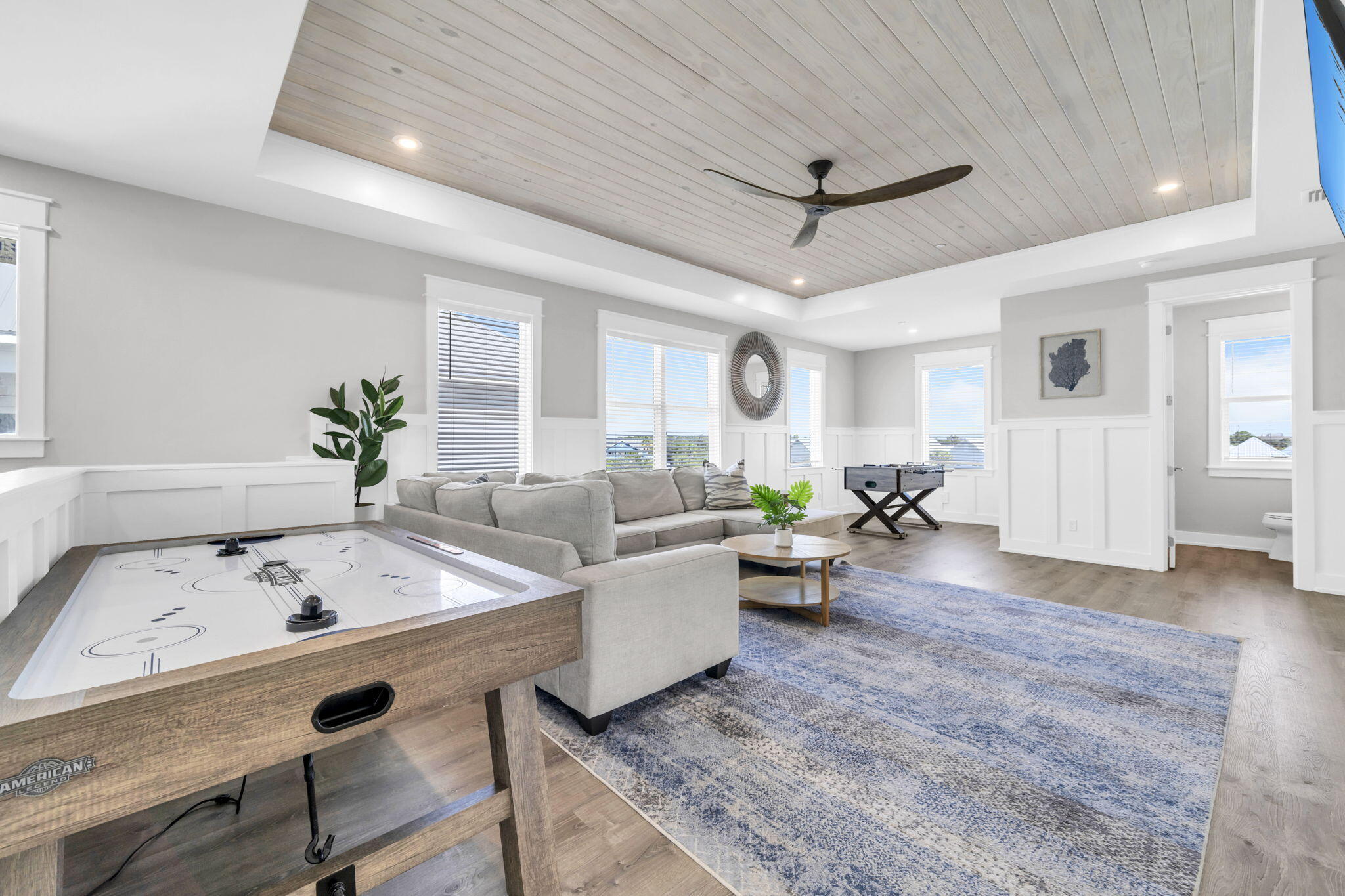 BID-A-WEE S/D - Residential