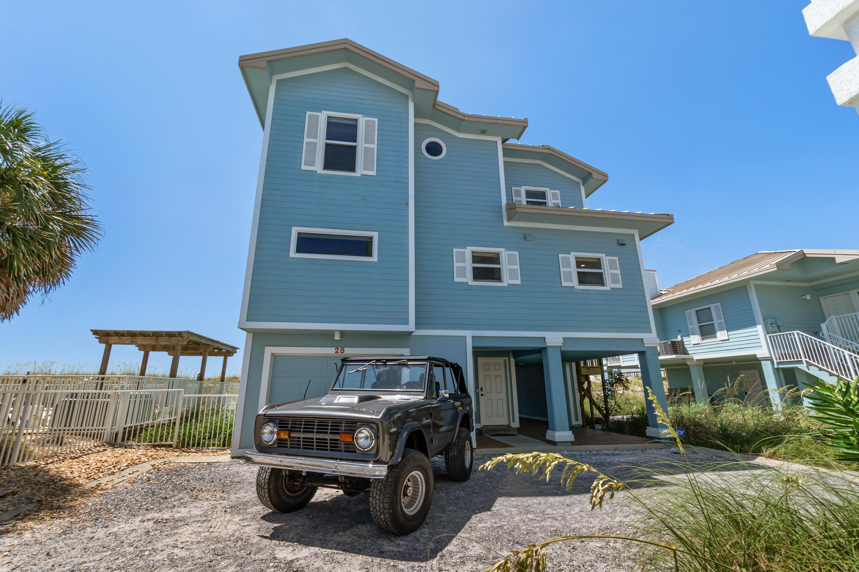 PORT SIDE VILLAS CONDOMINIUM - Residential