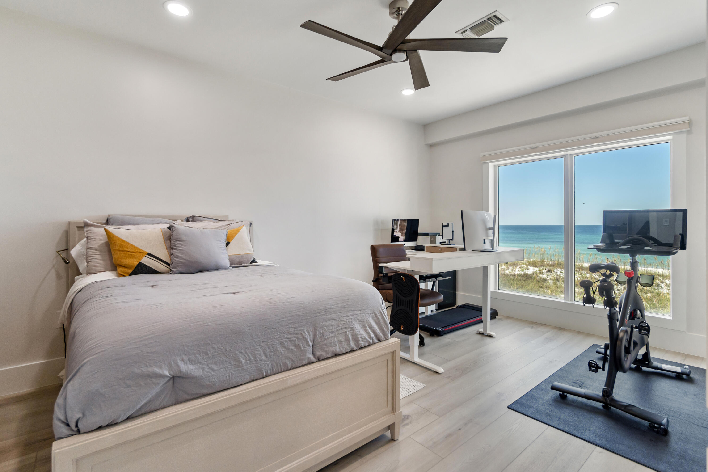 PORT SIDE VILLAS CONDOMINIUM - Residential