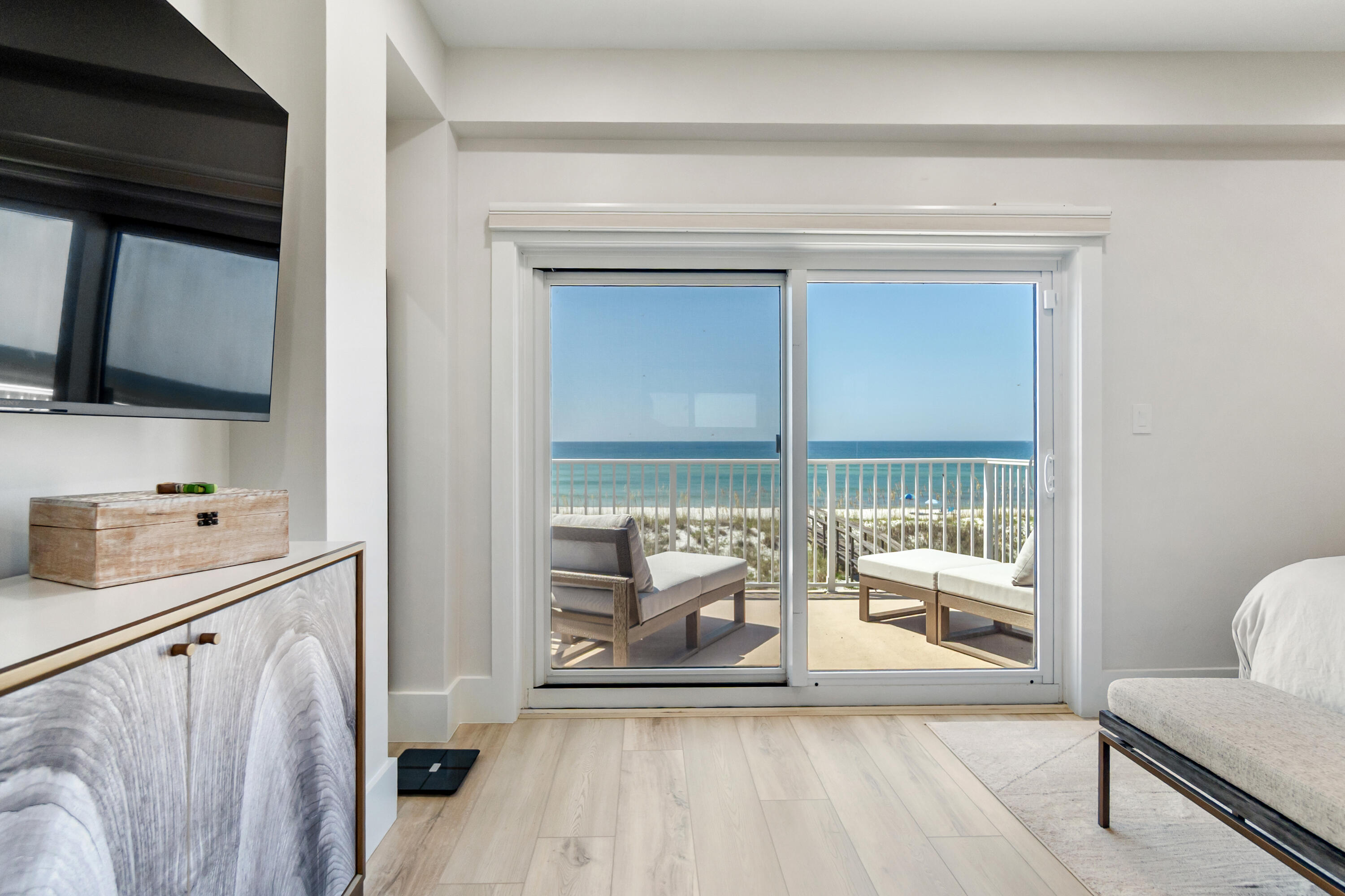 PORT SIDE VILLAS CONDOMINIUM - Residential