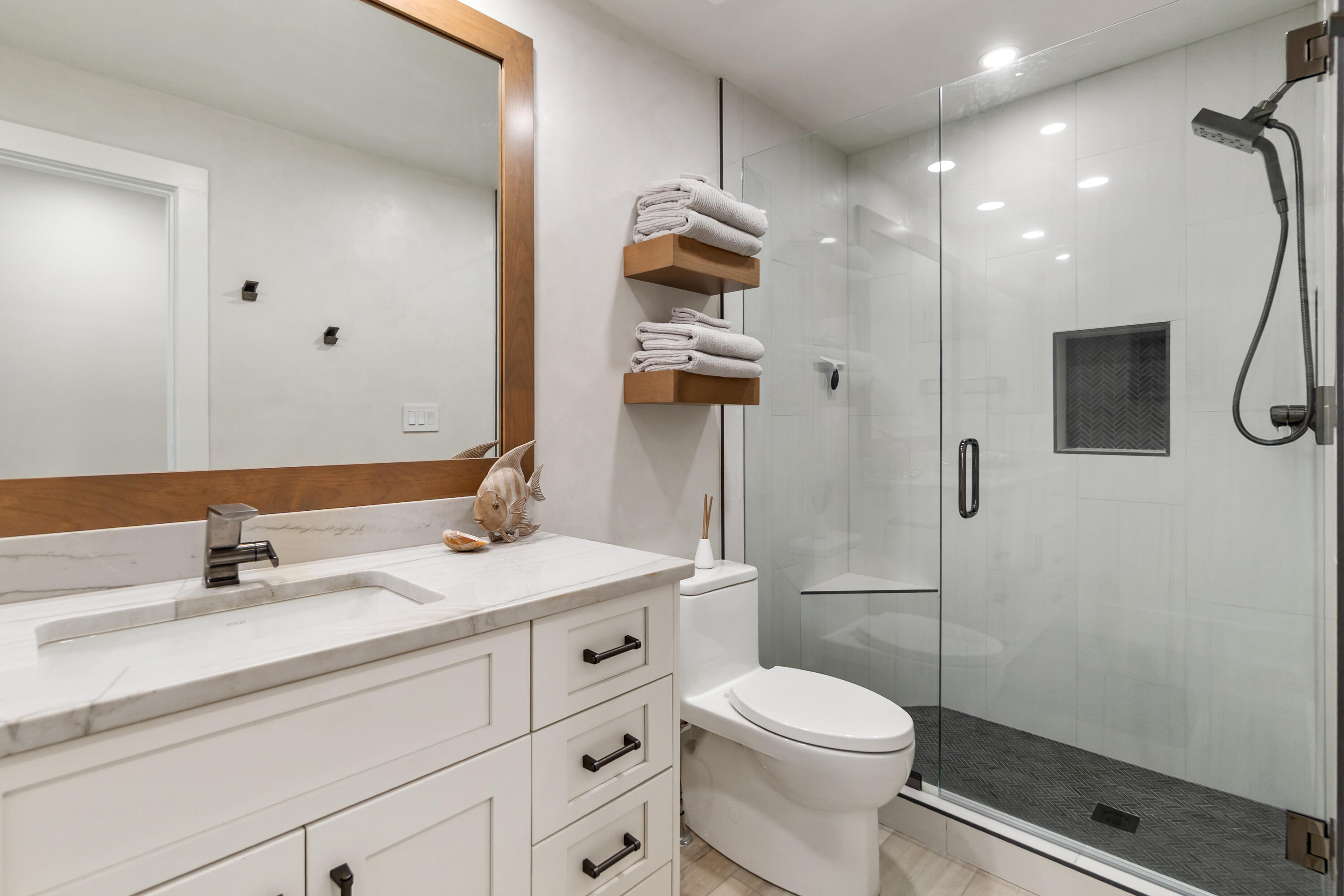 PORT SIDE VILLAS CONDOMINIUM - Residential