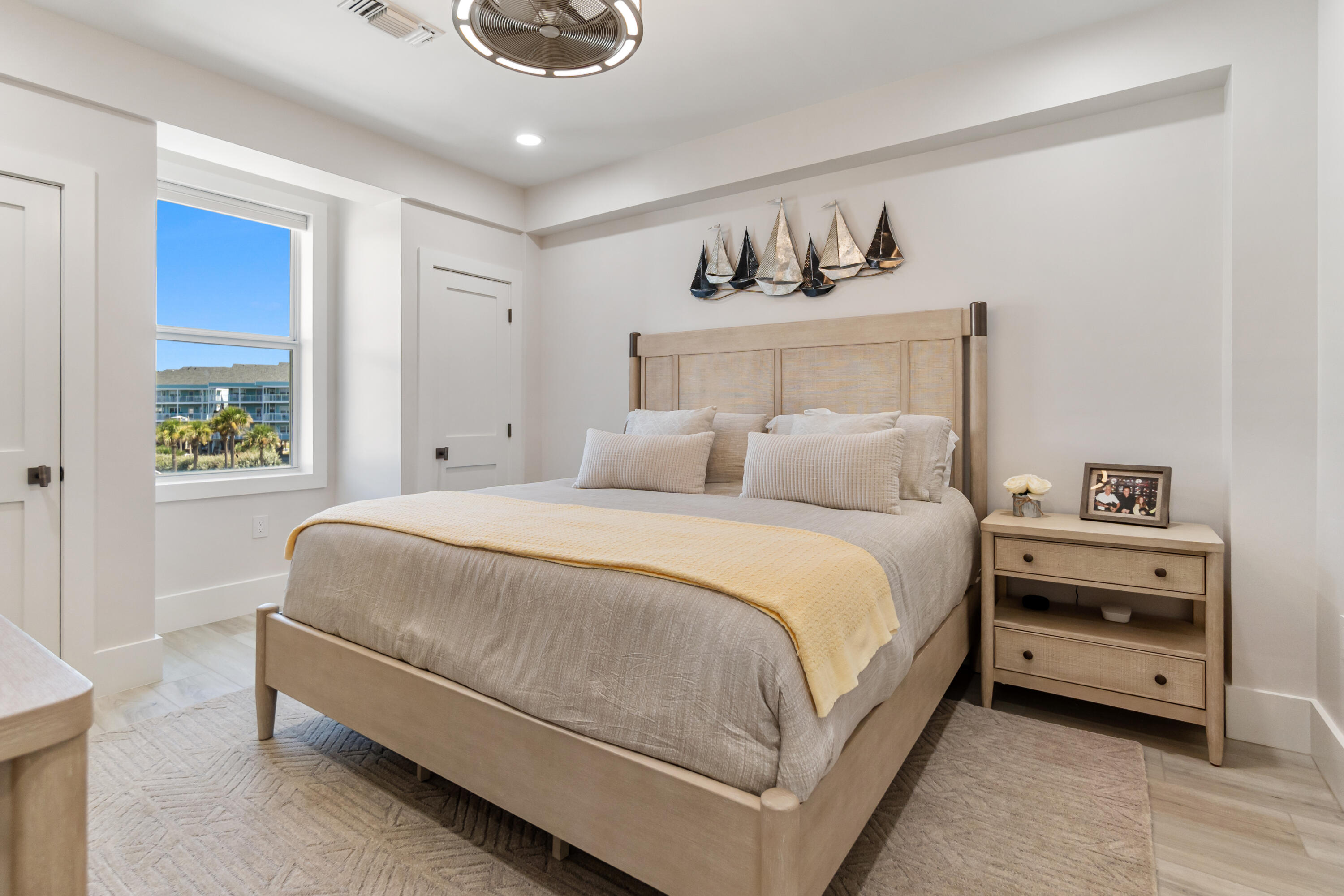 PORT SIDE VILLAS CONDOMINIUM - Residential
