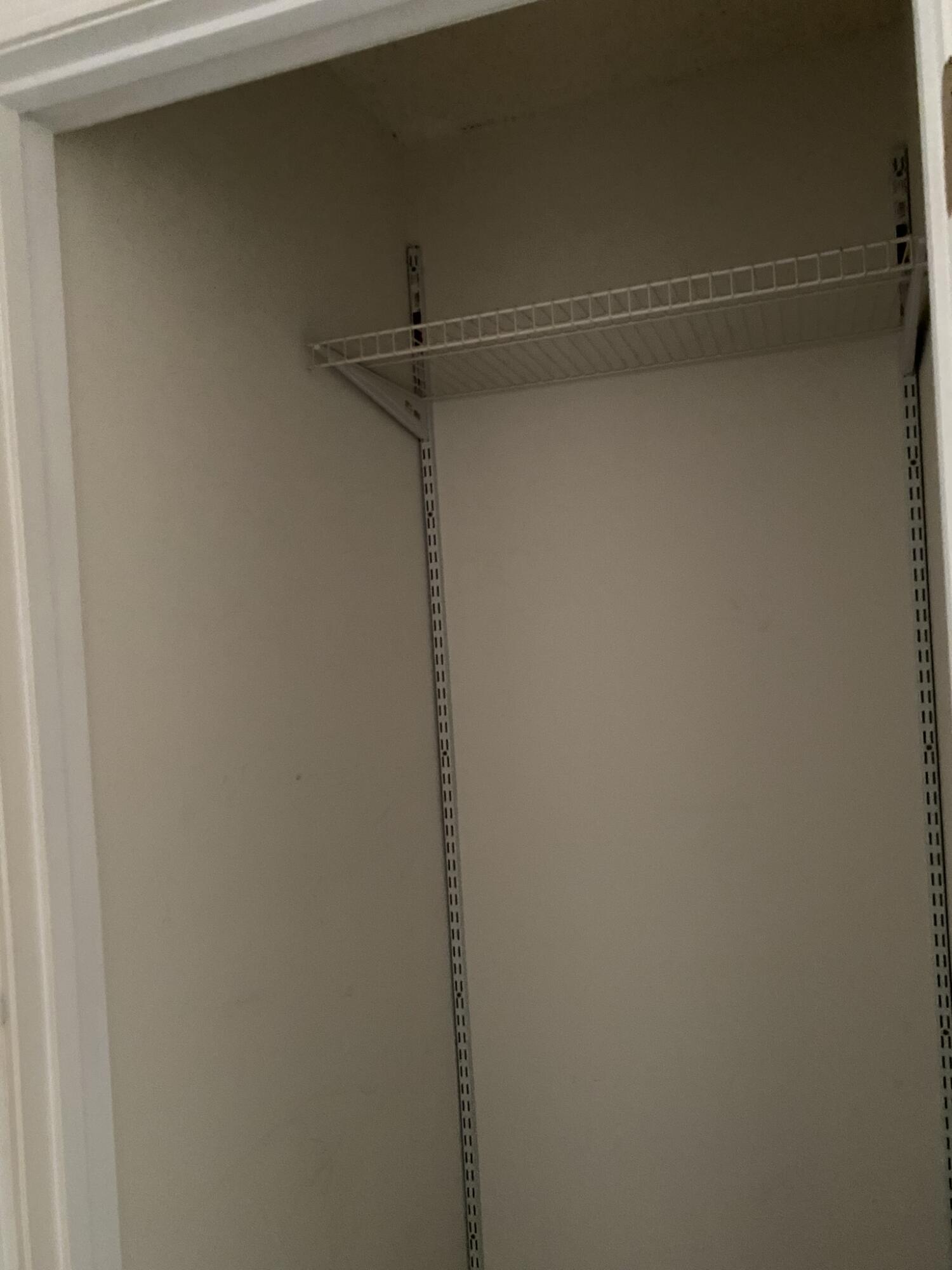 PINE SHADOWS T/H - Residential