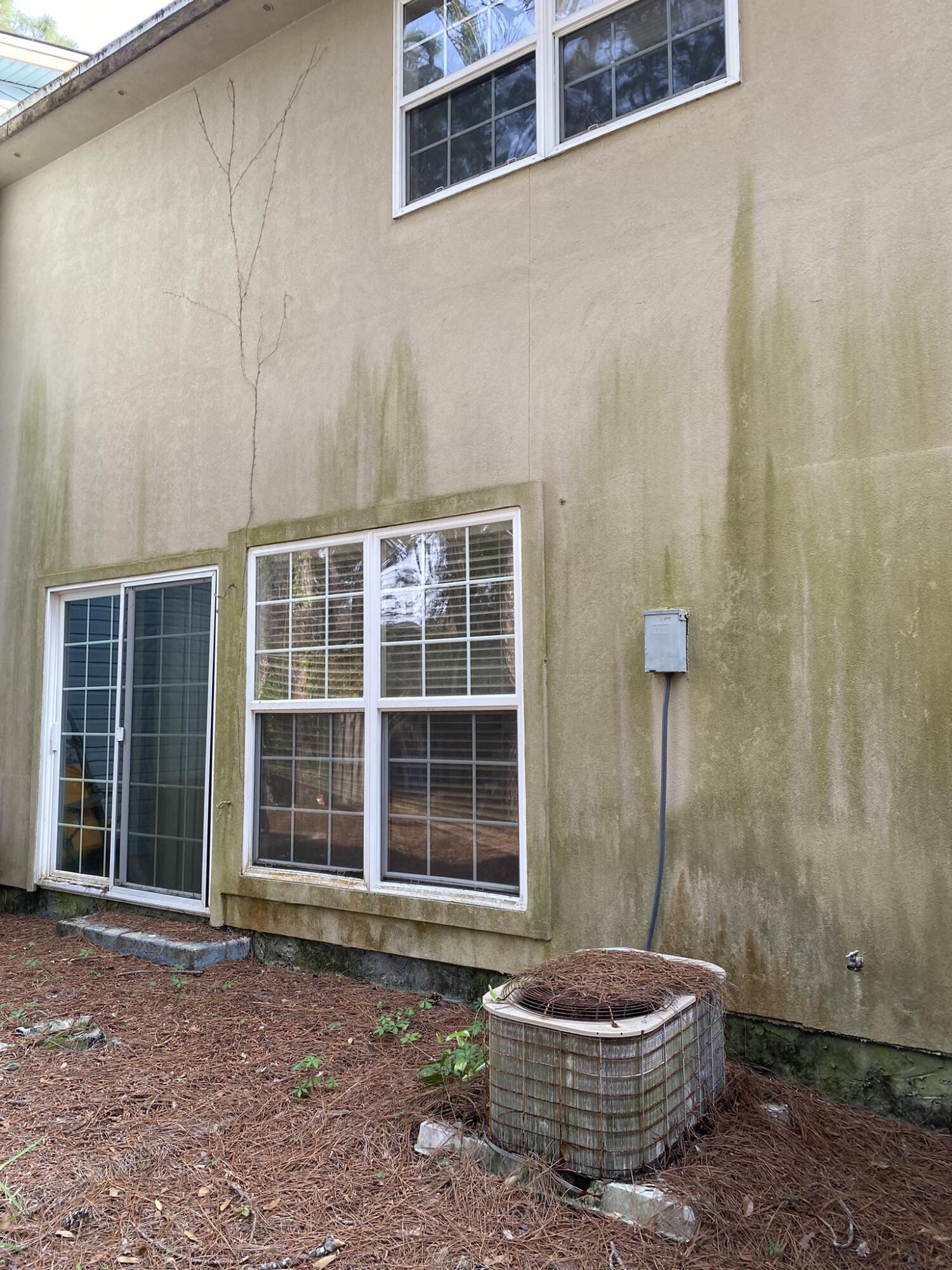 PINE SHADOWS T/H - Residential