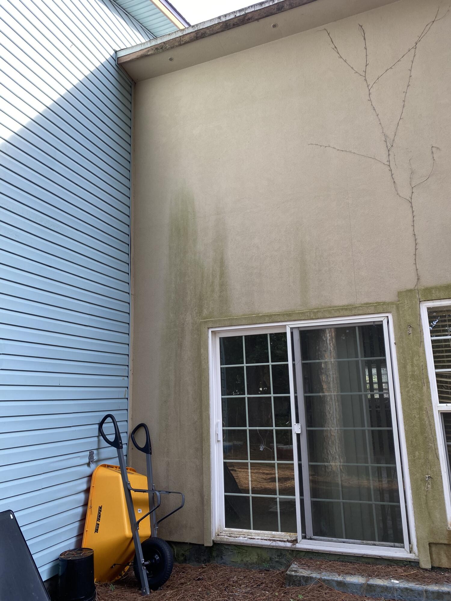 PINE SHADOWS T/H - Residential