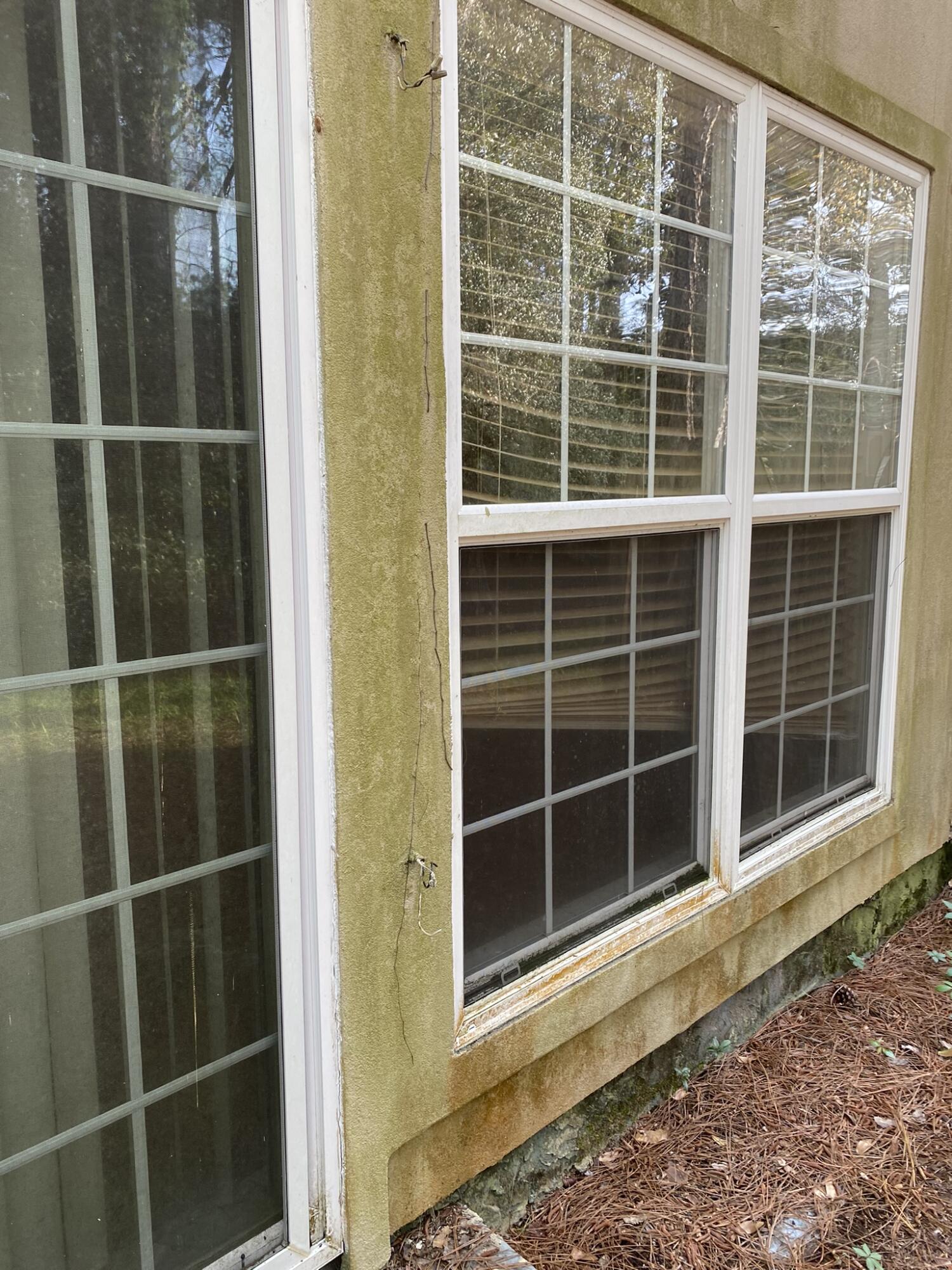 PINE SHADOWS T/H - Residential