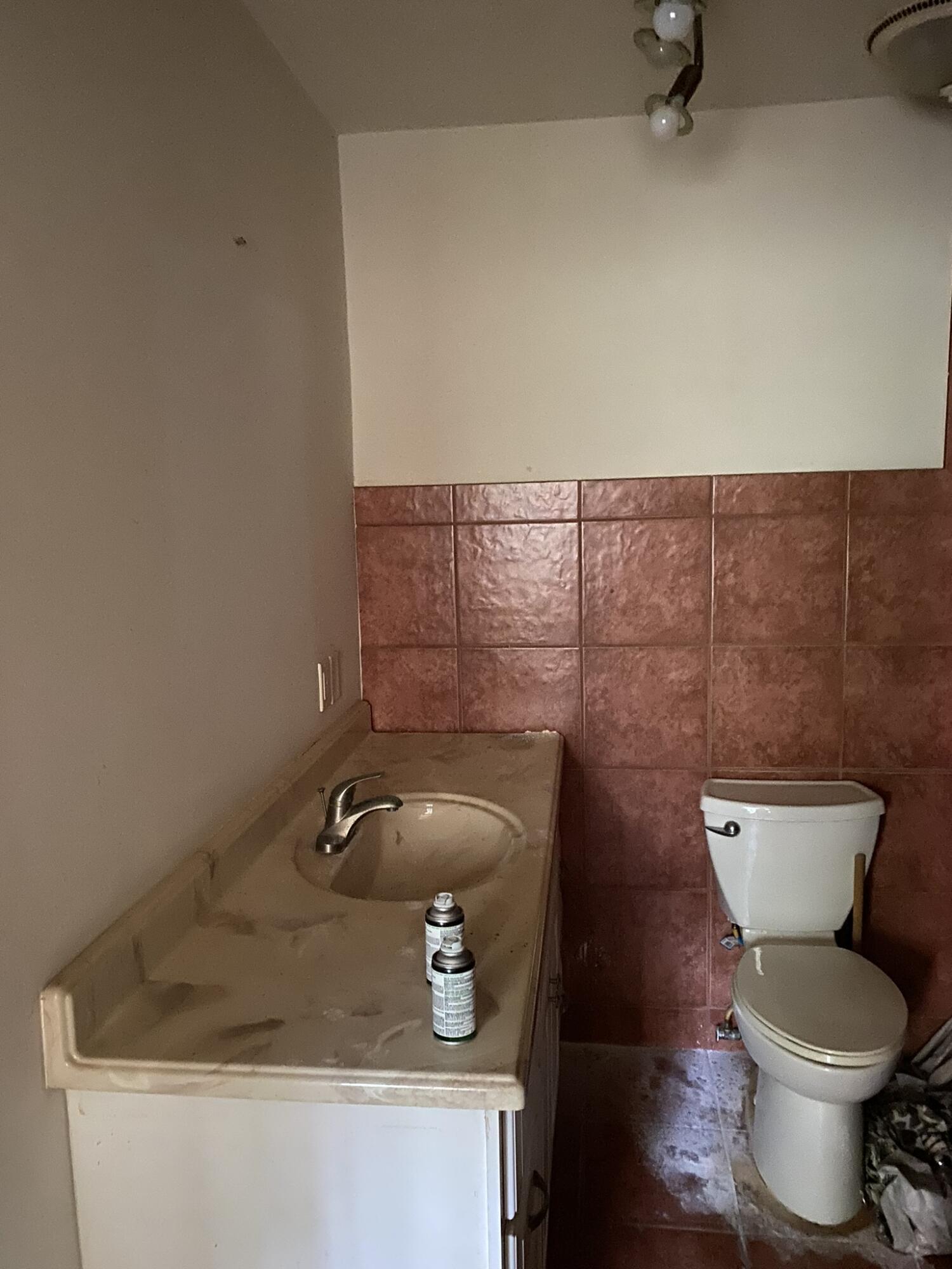 PINE SHADOWS T/H - Residential