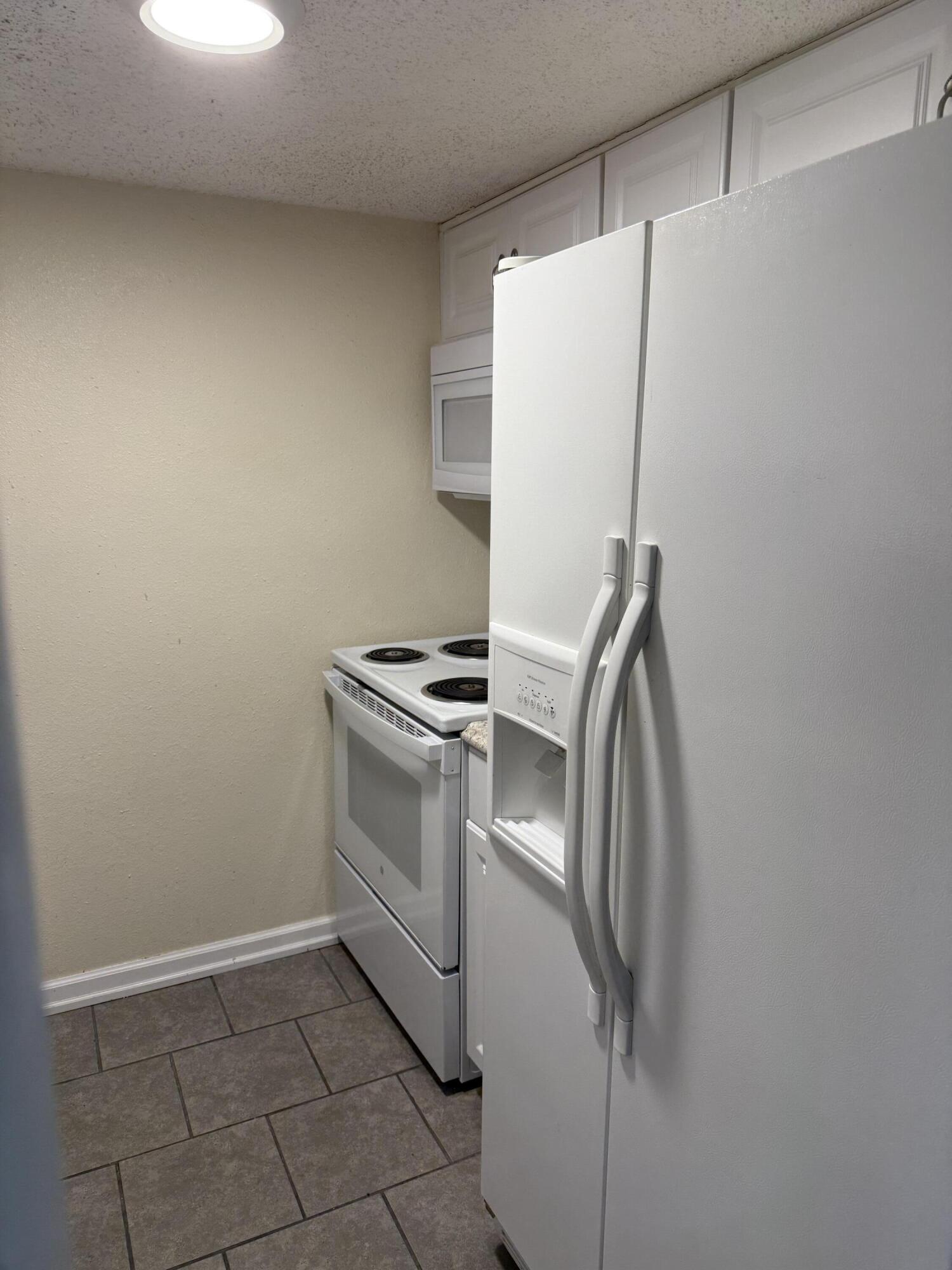 COLLEGE PARK CONDO - Residential Lease