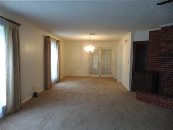 PINE SHORES - Residential