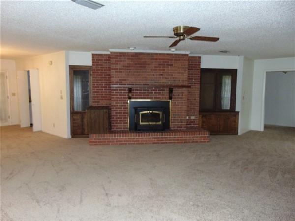 PINE SHORES - Residential