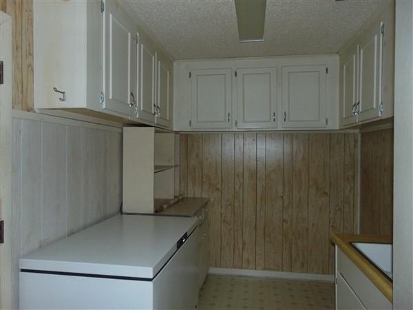 PINE SHORES - Residential