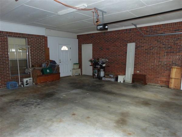 PINE SHORES - Residential