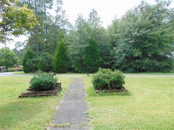 PINE SHORES - Residential