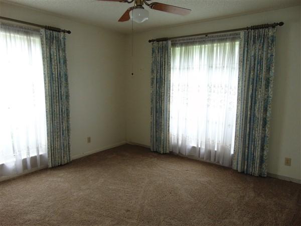 PINE SHORES - Residential