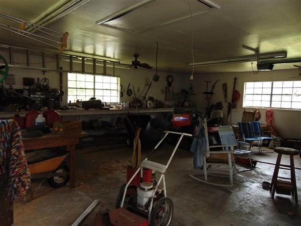 PINE SHORES - Residential