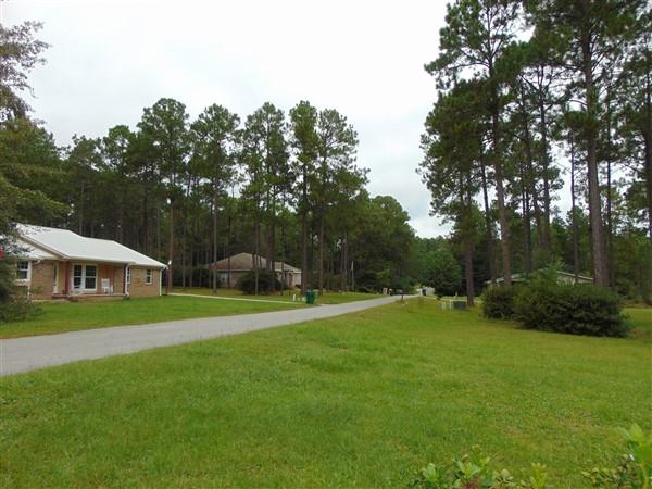 PINE SHORES - Residential