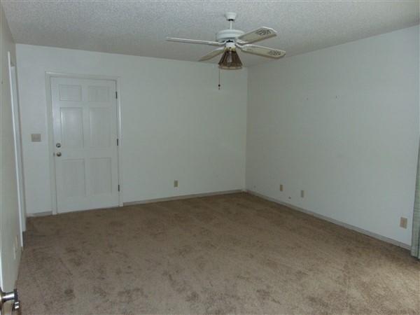 PINE SHORES - Residential