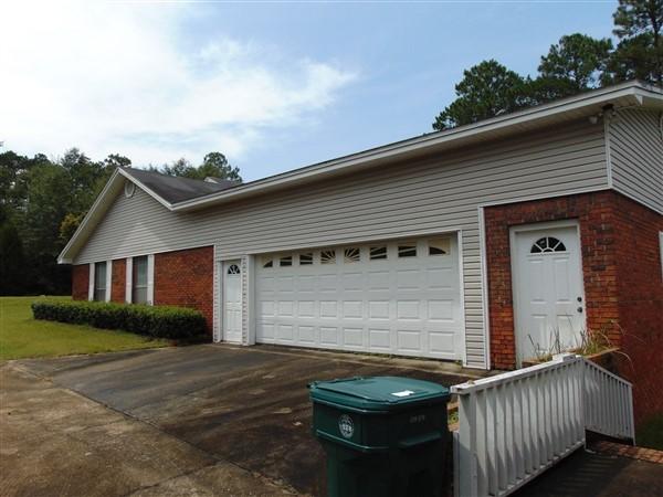 PINE SHORES - Residential