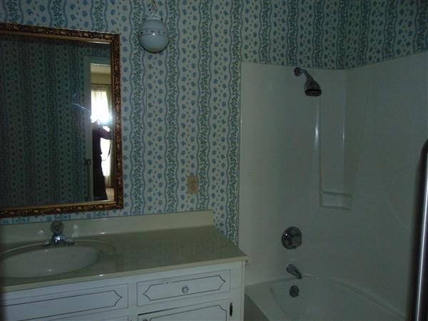 PINE SHORES - Residential