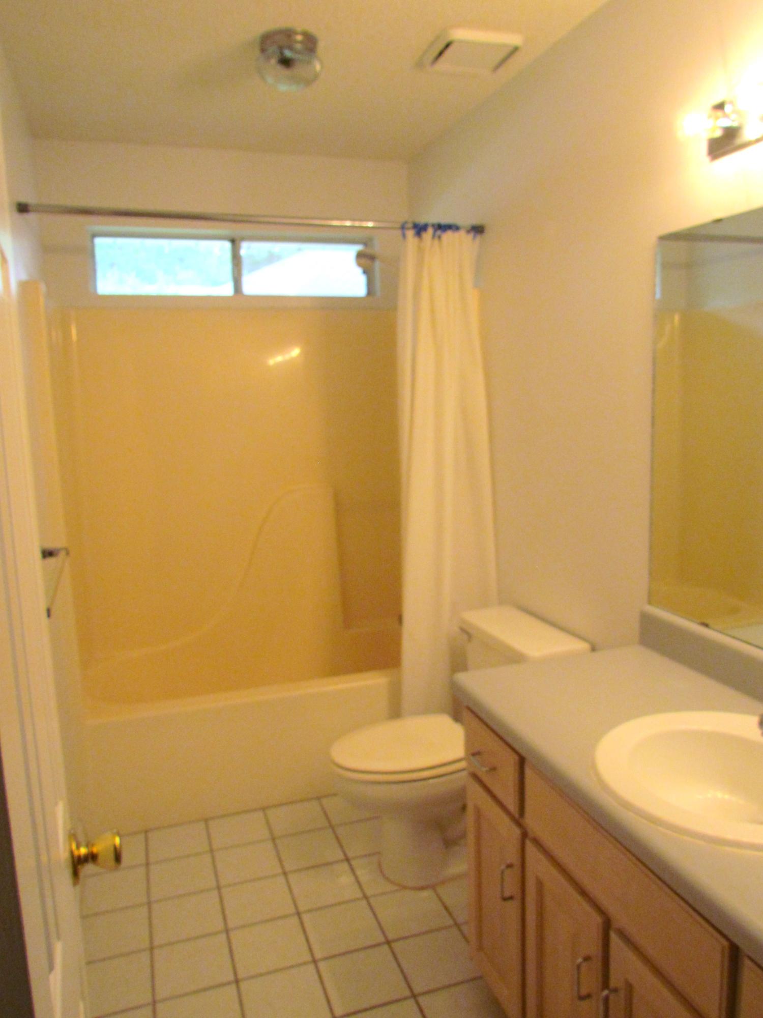 ROCKY BAYOU ESTATES 02 - Residential Lease