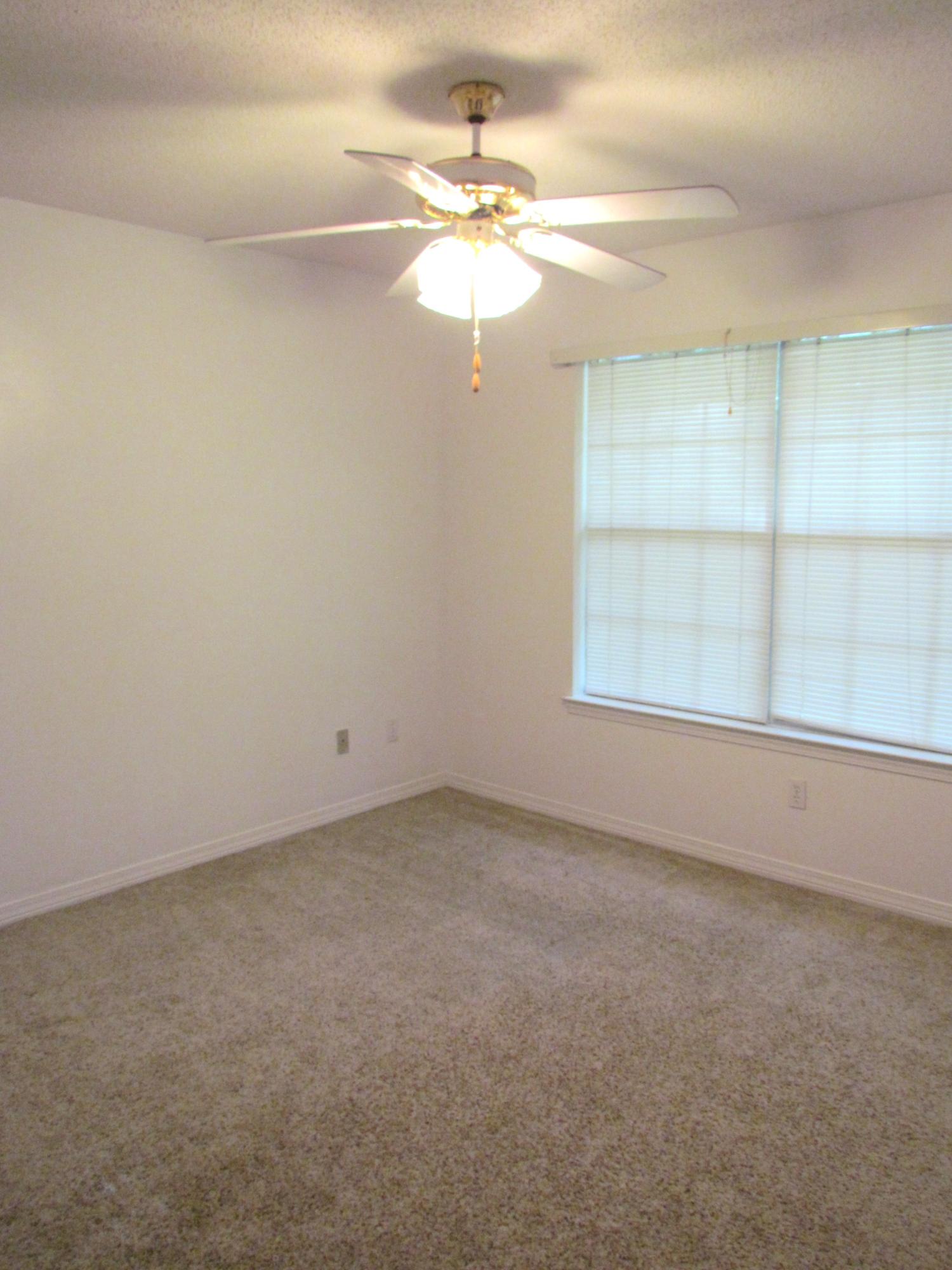 ROCKY BAYOU ESTATES 02 - Residential Lease