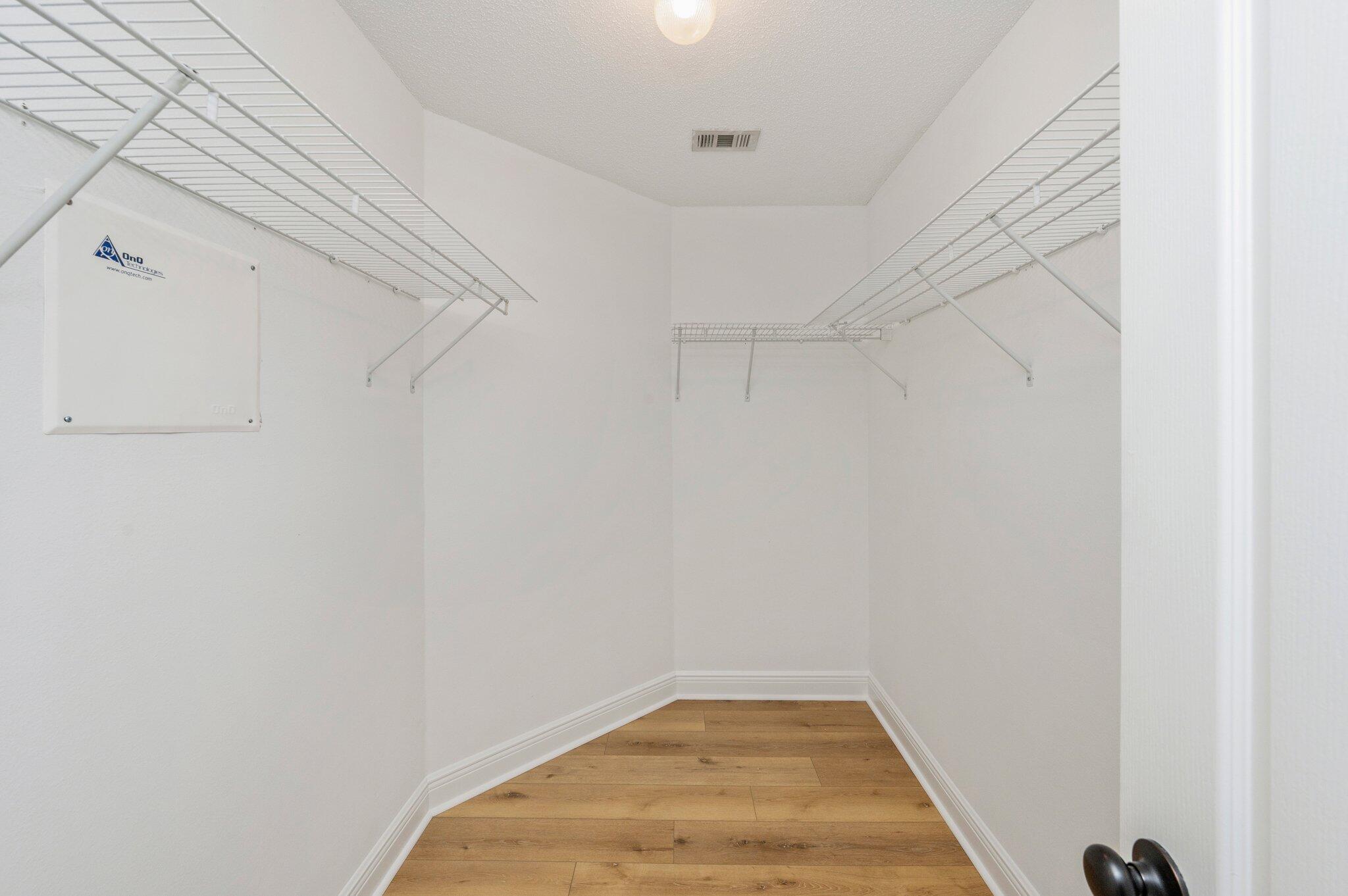 FOX VALLEY - Residential