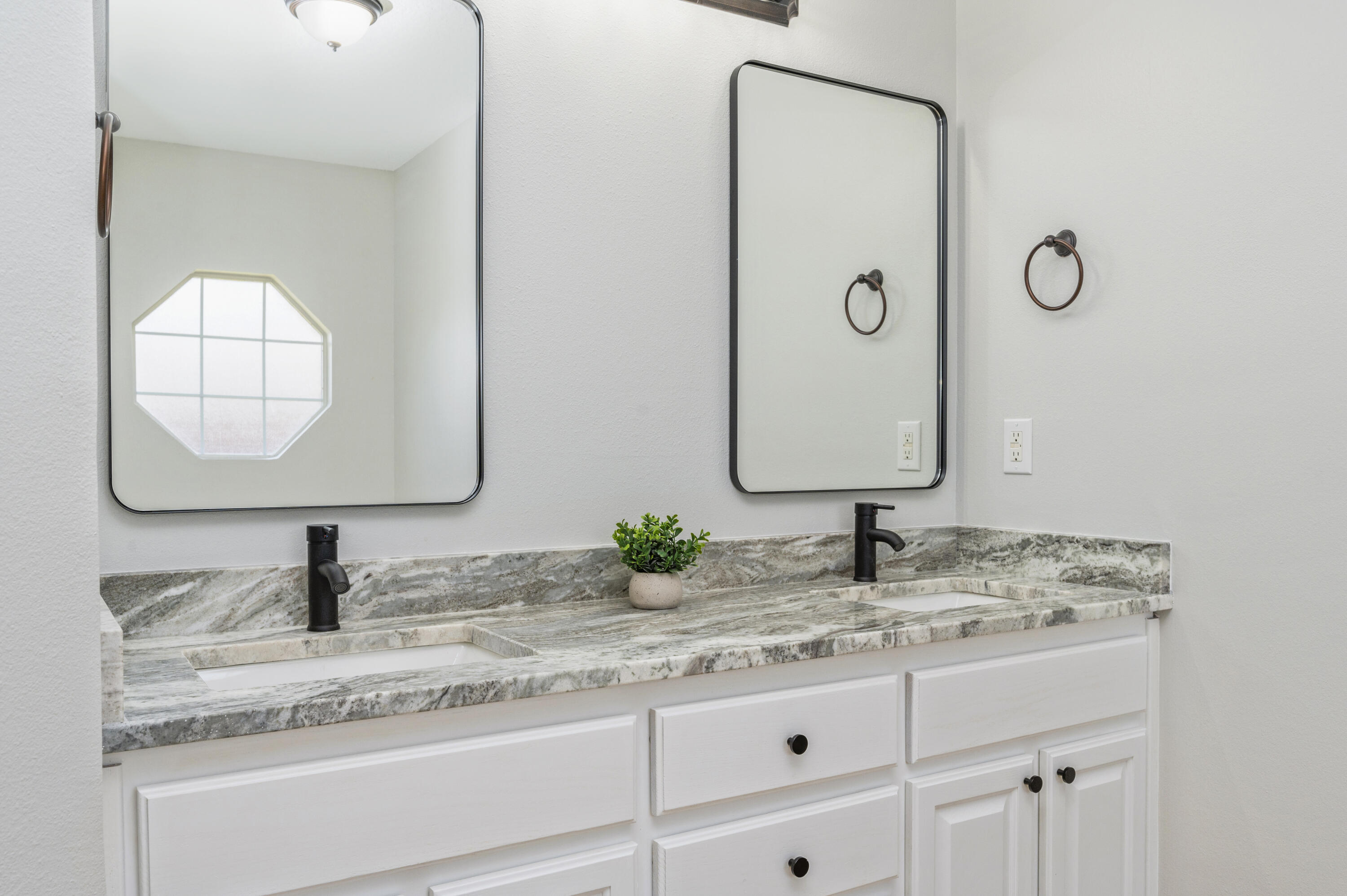 FOX VALLEY - Residential