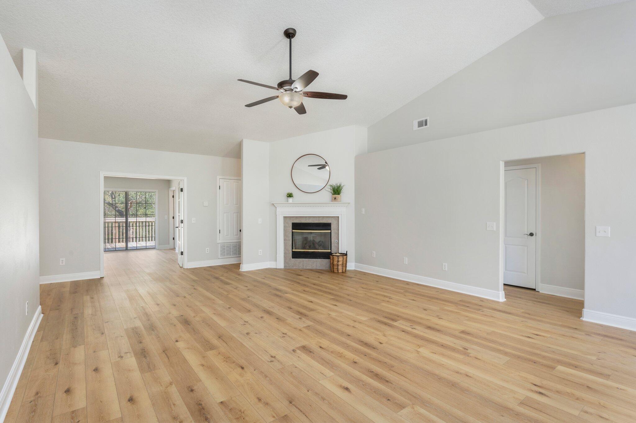 FOX VALLEY - Residential