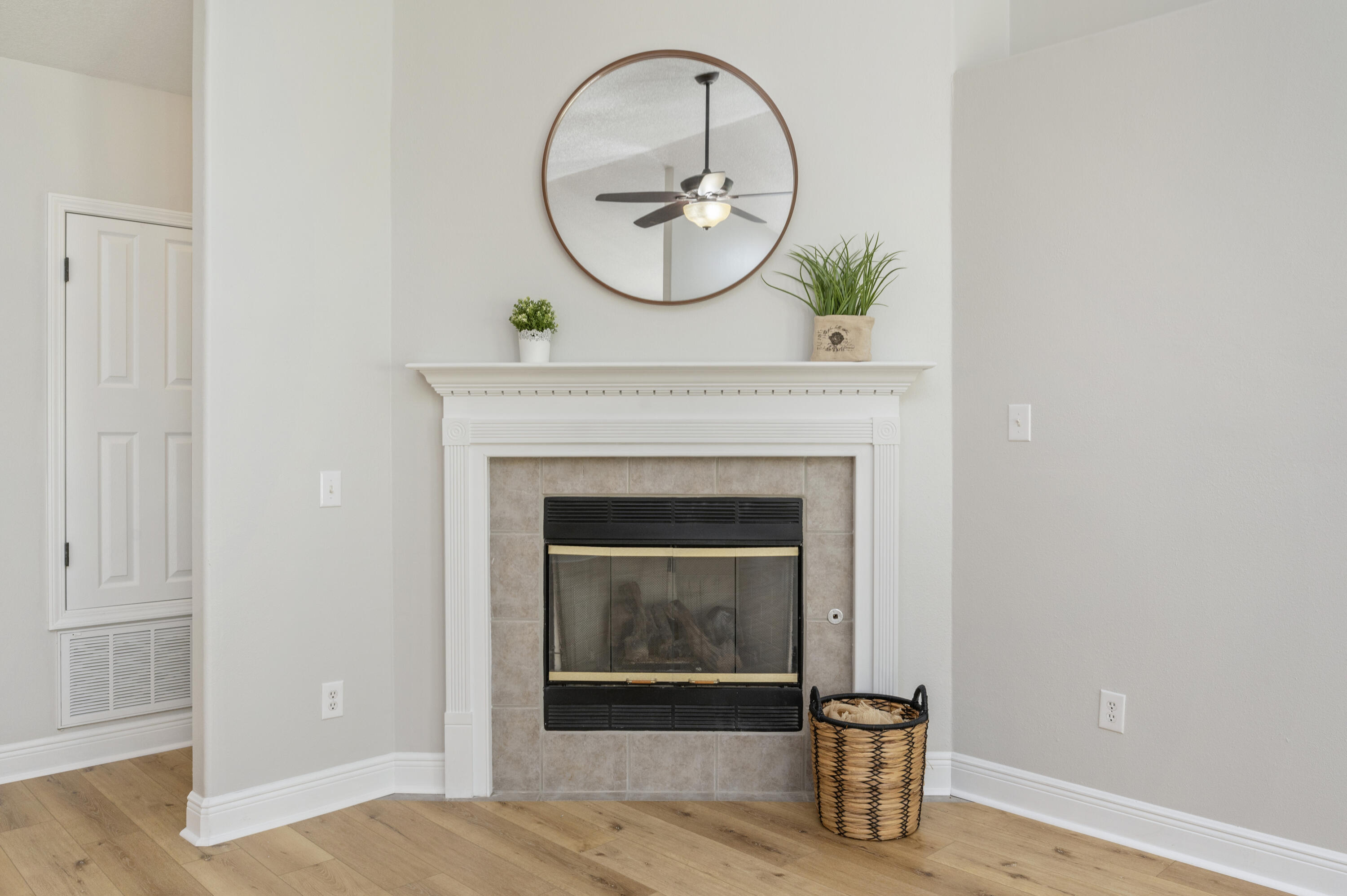 FOX VALLEY - Residential