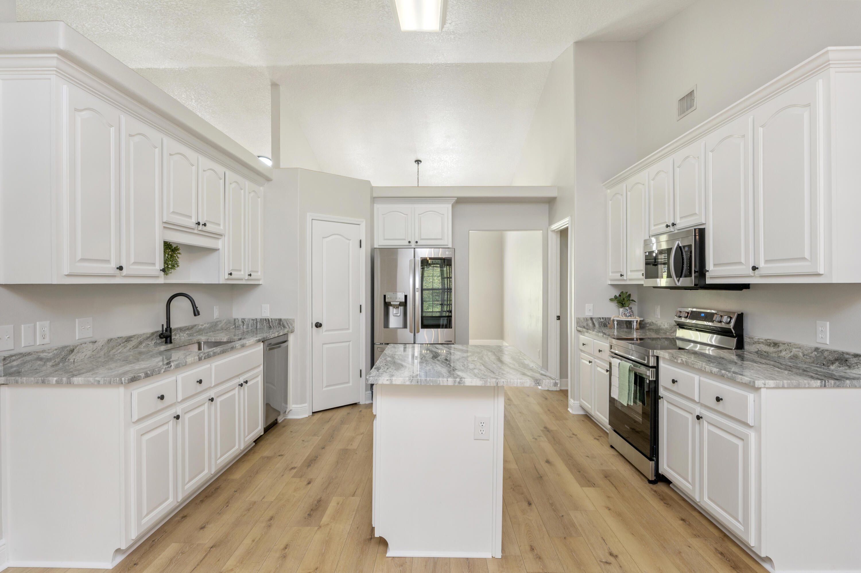 FOX VALLEY - Residential