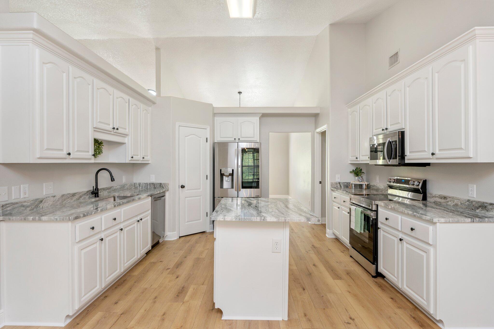 FOX VALLEY - Residential