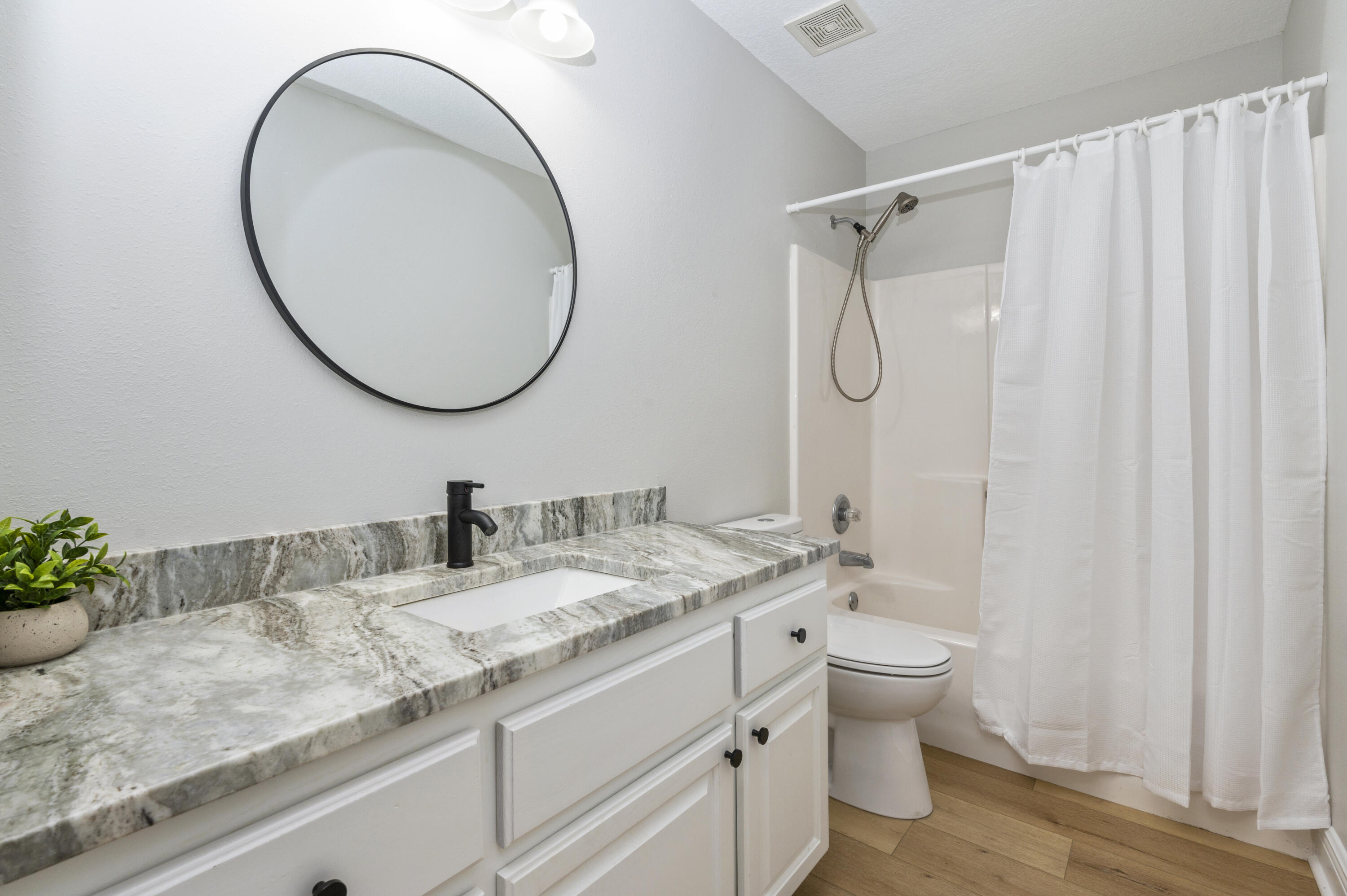 FOX VALLEY - Residential