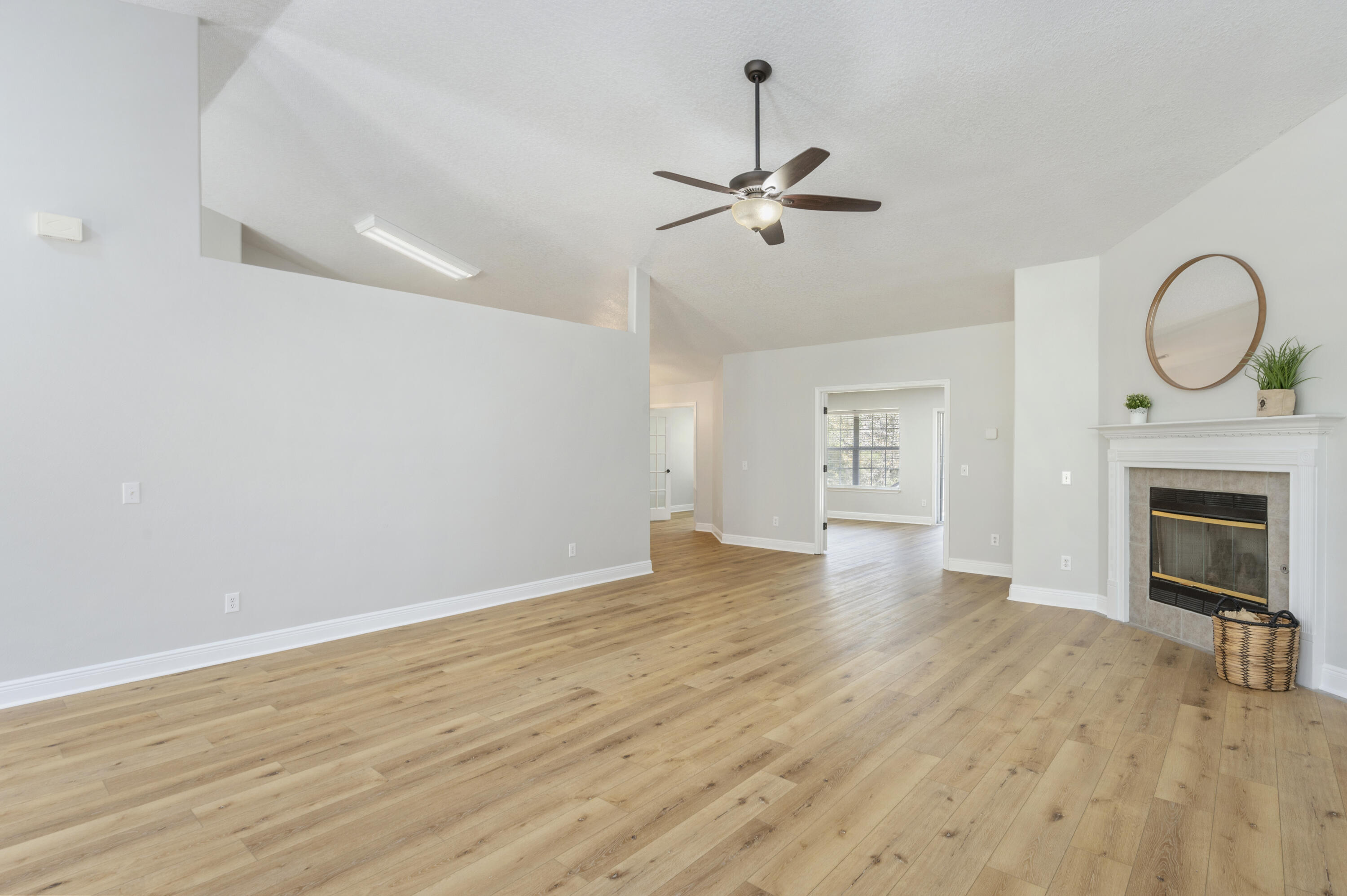 FOX VALLEY - Residential