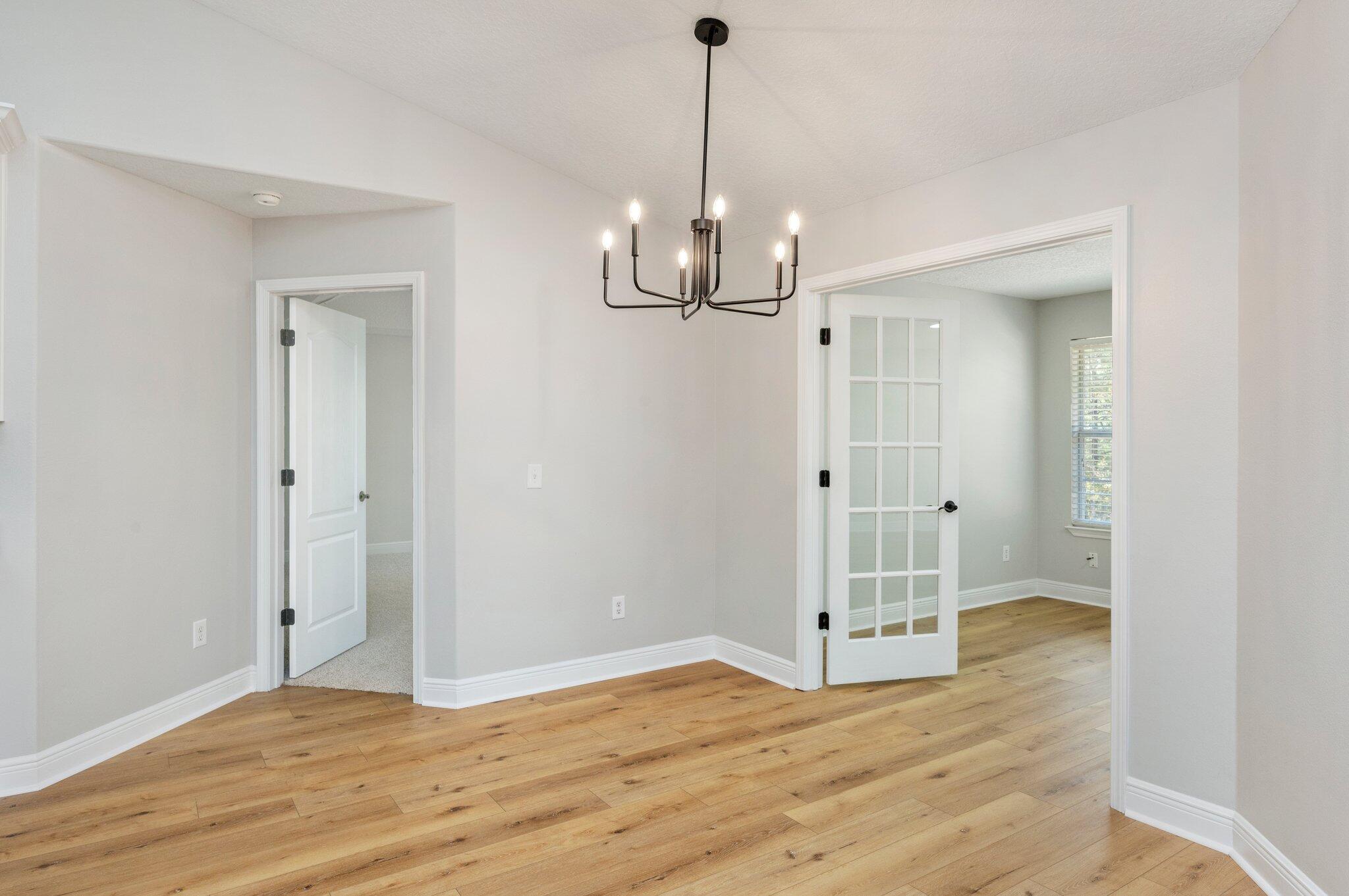 FOX VALLEY - Residential