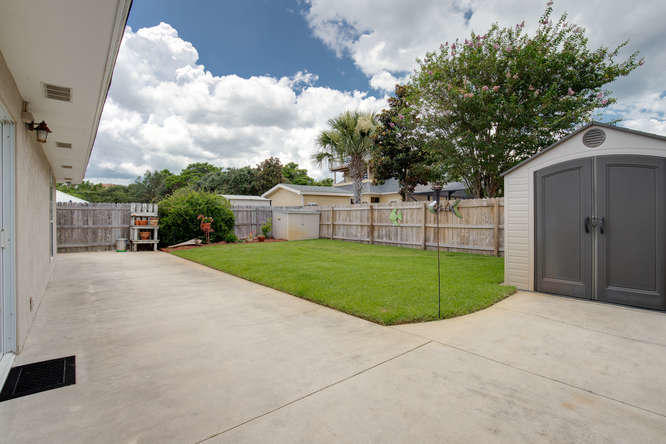 RIVIERA BEACH - Residential