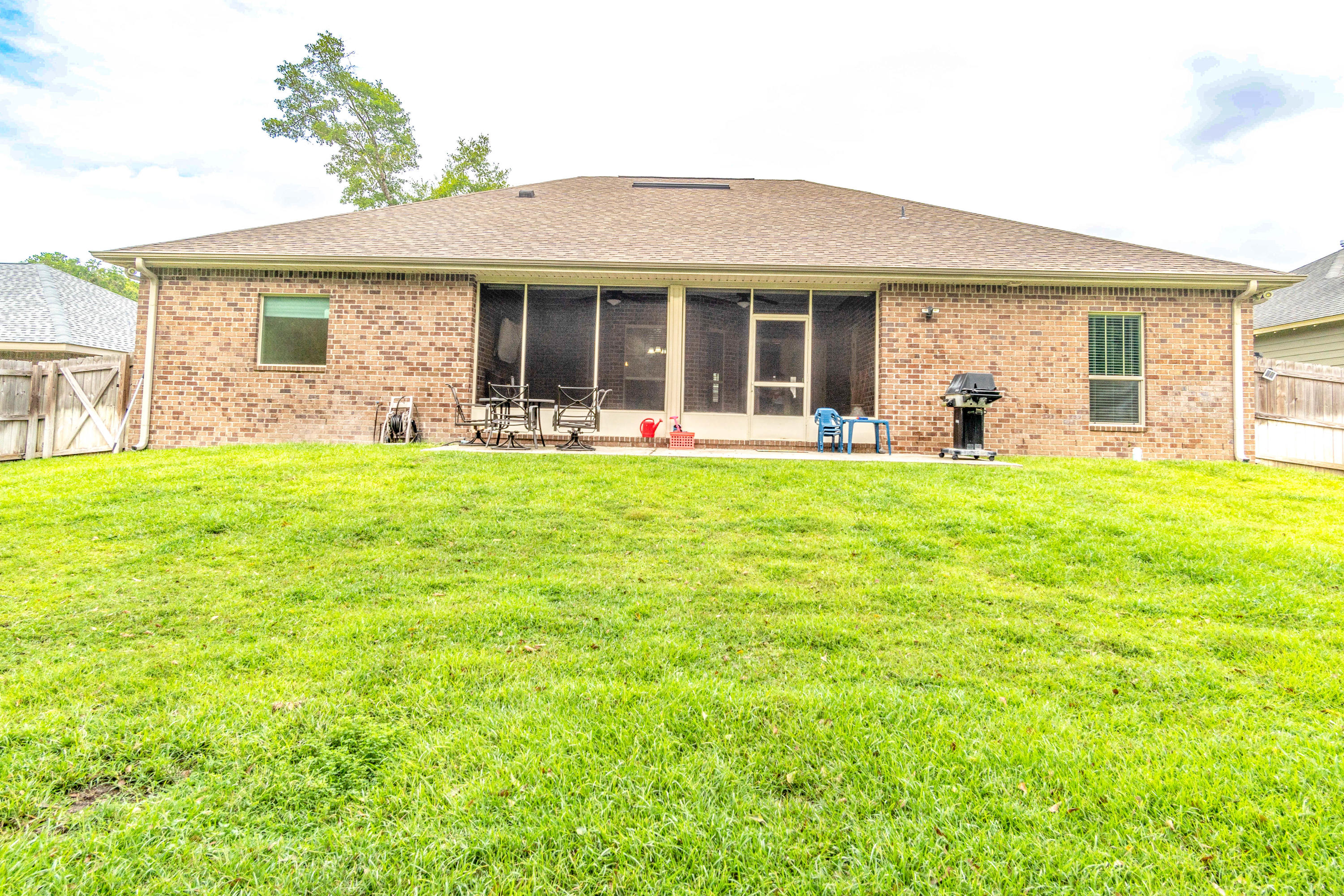 ZACHARY ESTATES - Residential