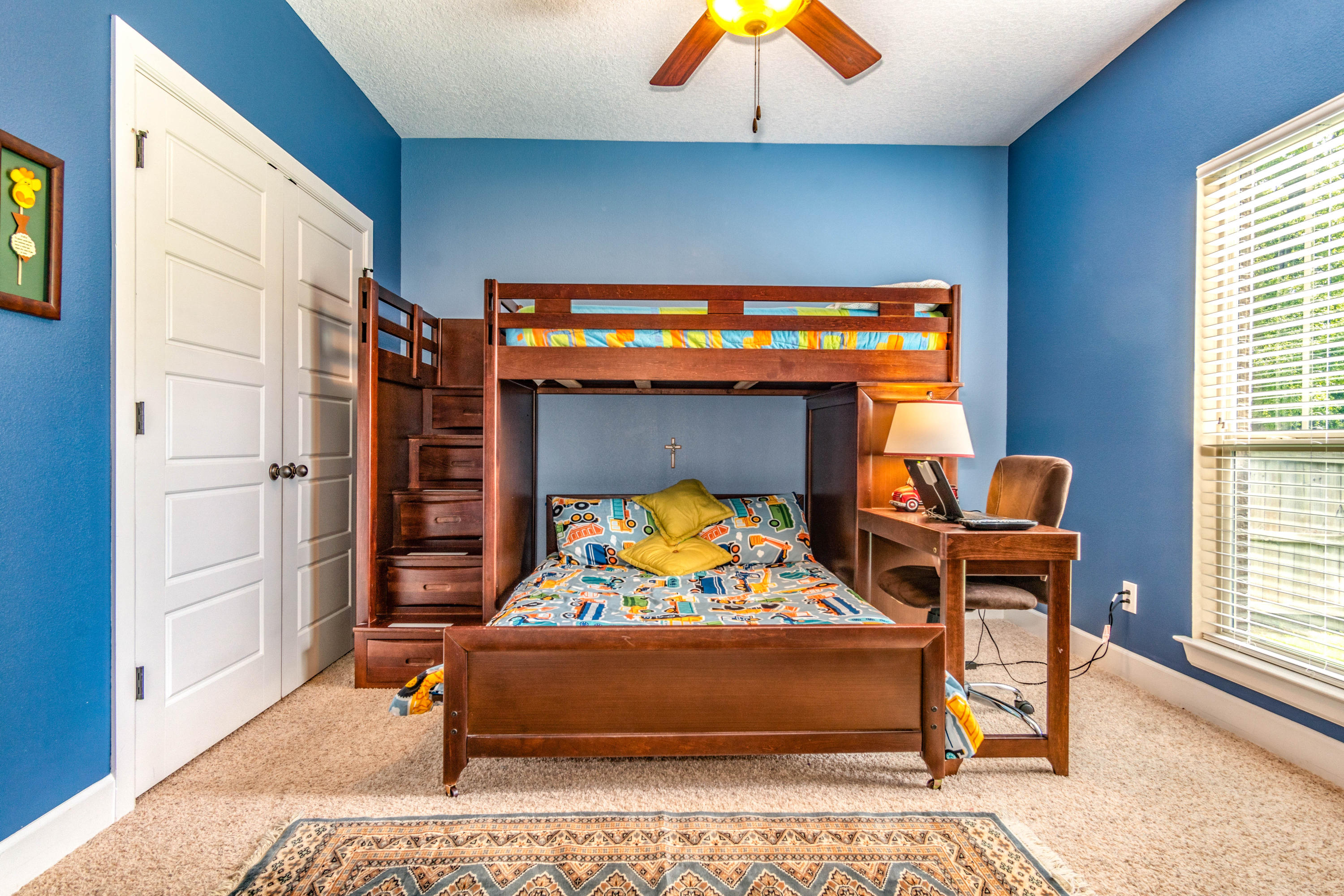 ZACHARY ESTATES - Residential