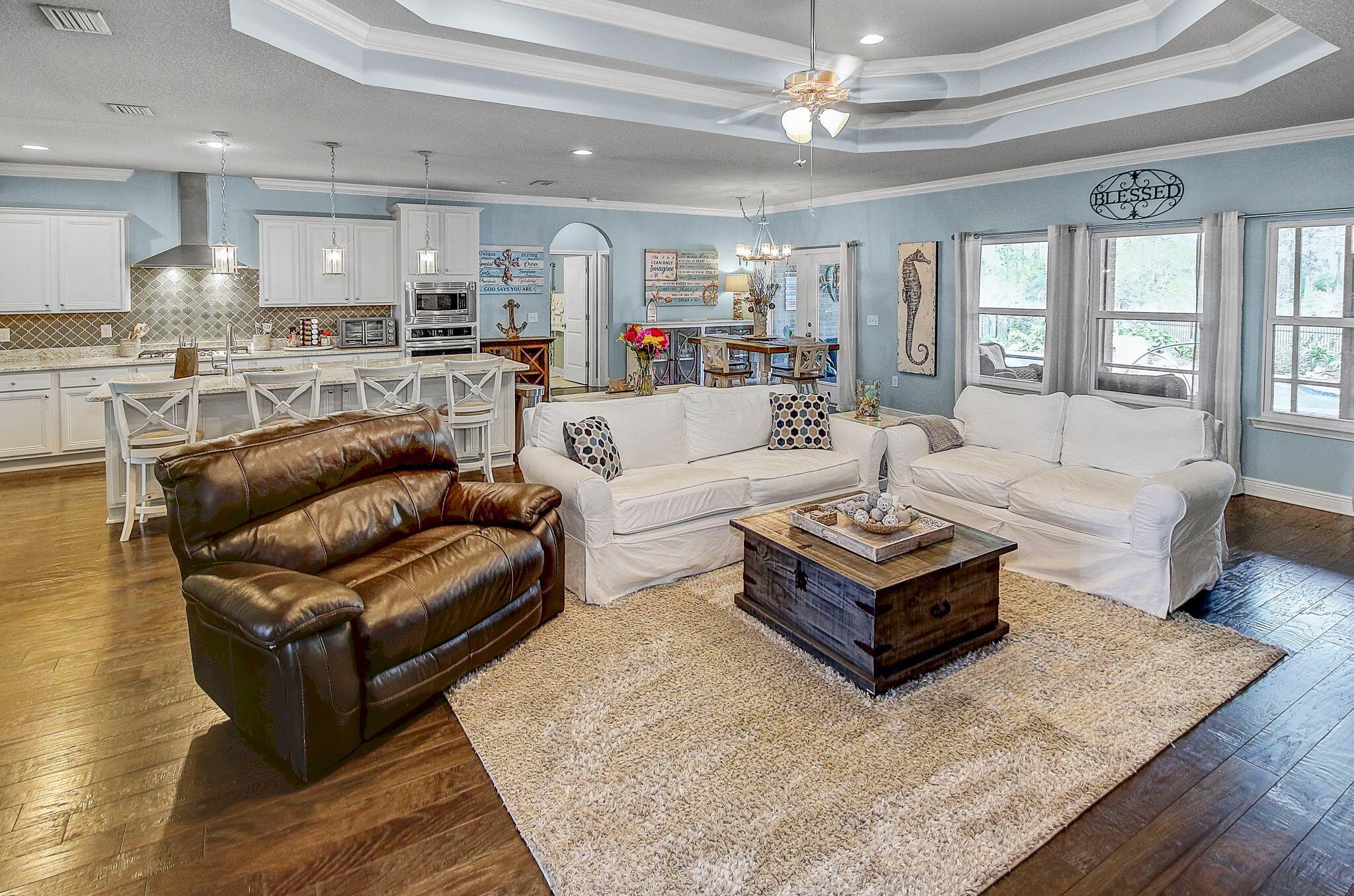 HAMMOCK BAY - Residential