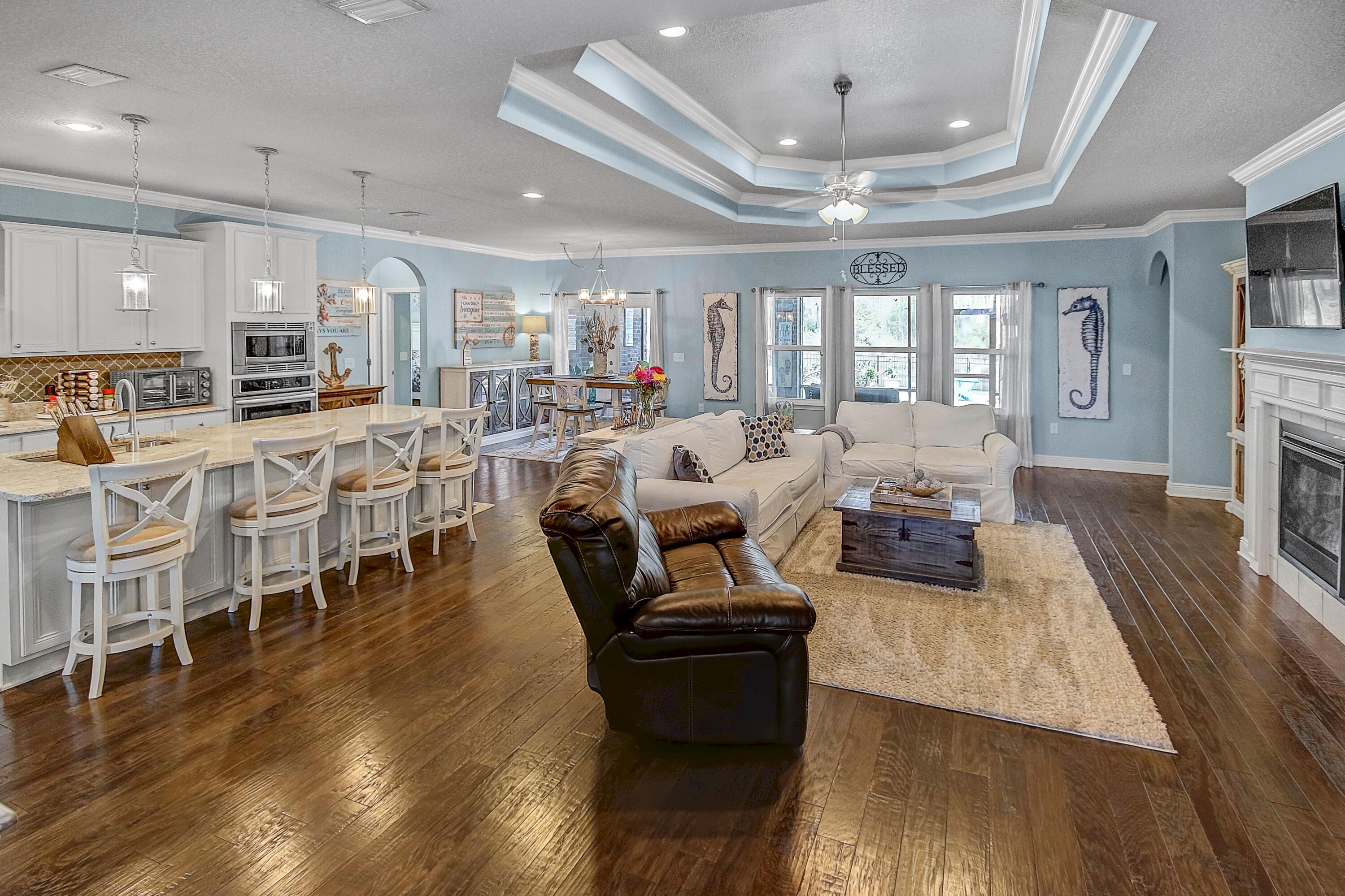 HAMMOCK BAY - Residential