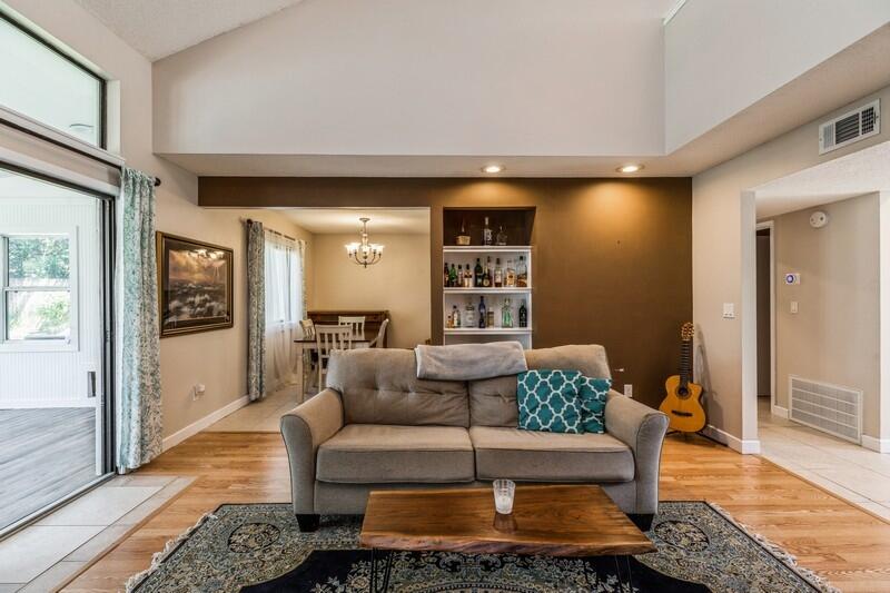 MAGNOLIA SHORES S/D - Residential