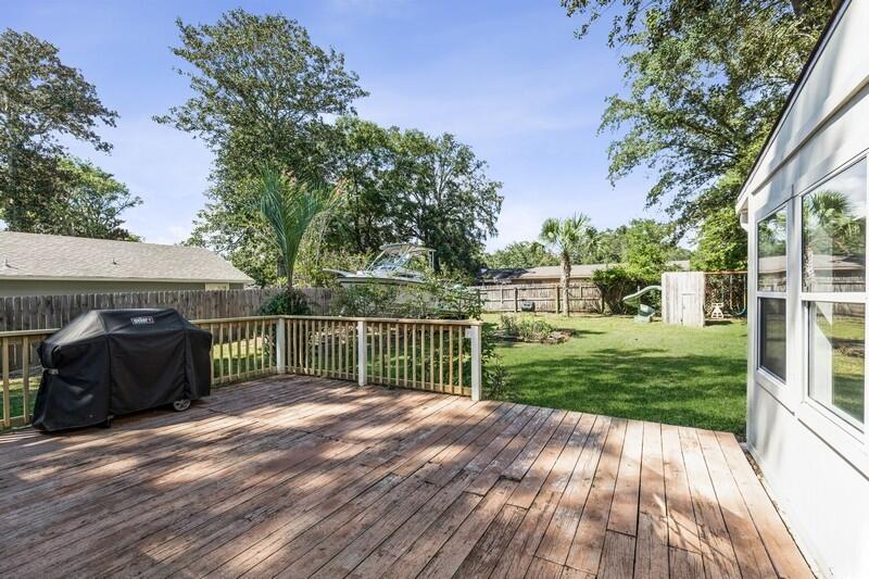 MAGNOLIA SHORES S/D - Residential