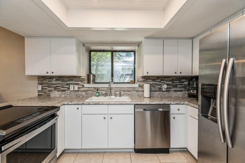 MAGNOLIA SHORES S/D - Residential