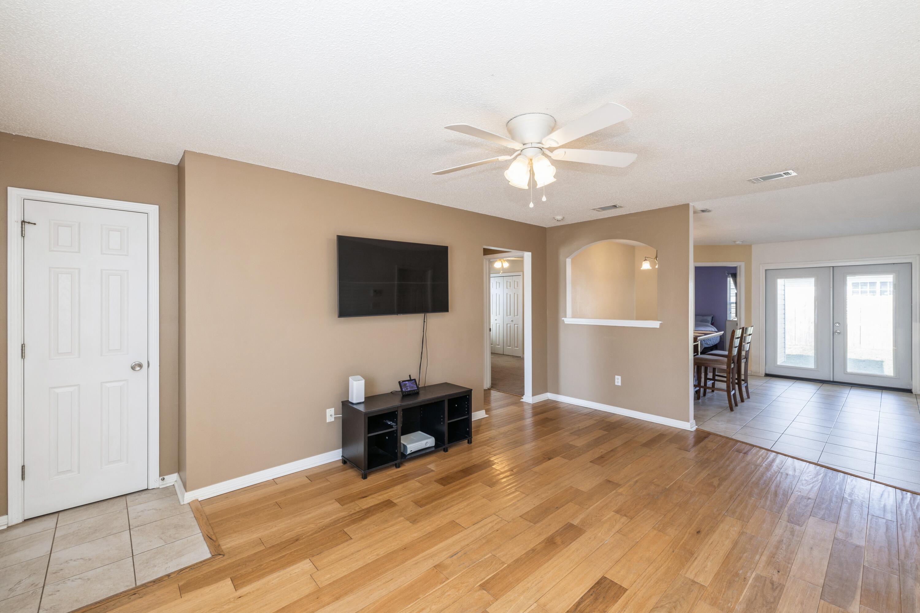 BENT TREE S/D LOT 15 BLK A - Residential