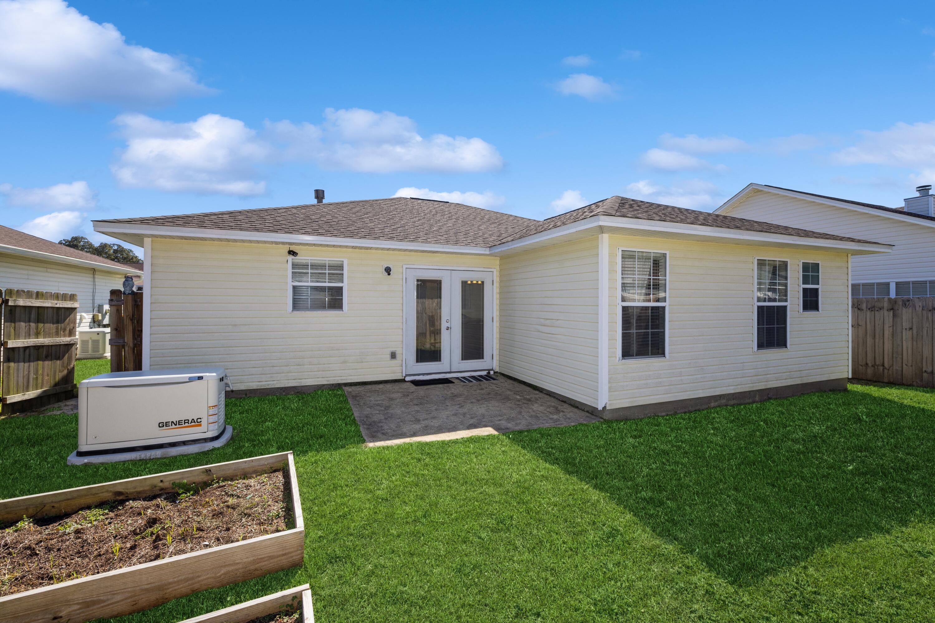 BENT TREE S/D LOT 15 BLK A - Residential
