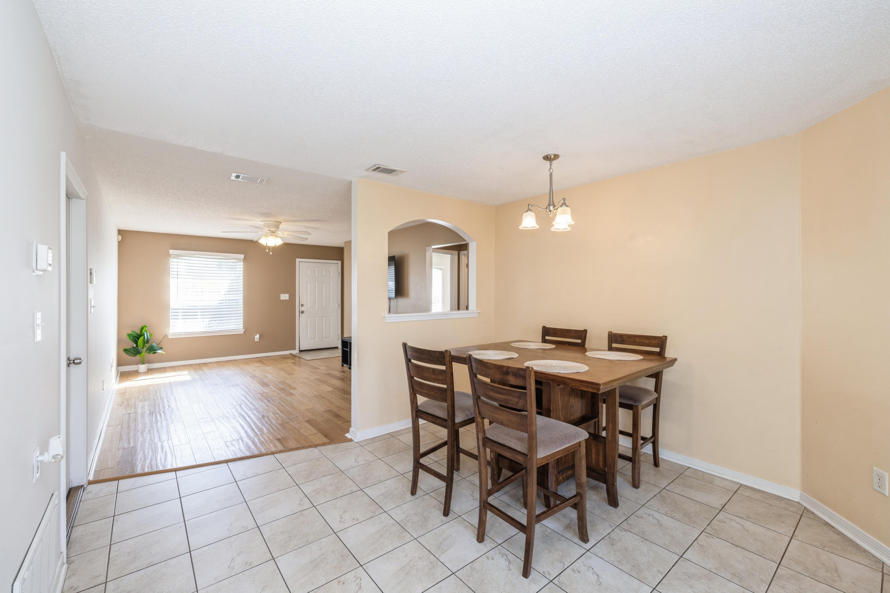 BENT TREE S/D LOT 15 BLK A - Residential
